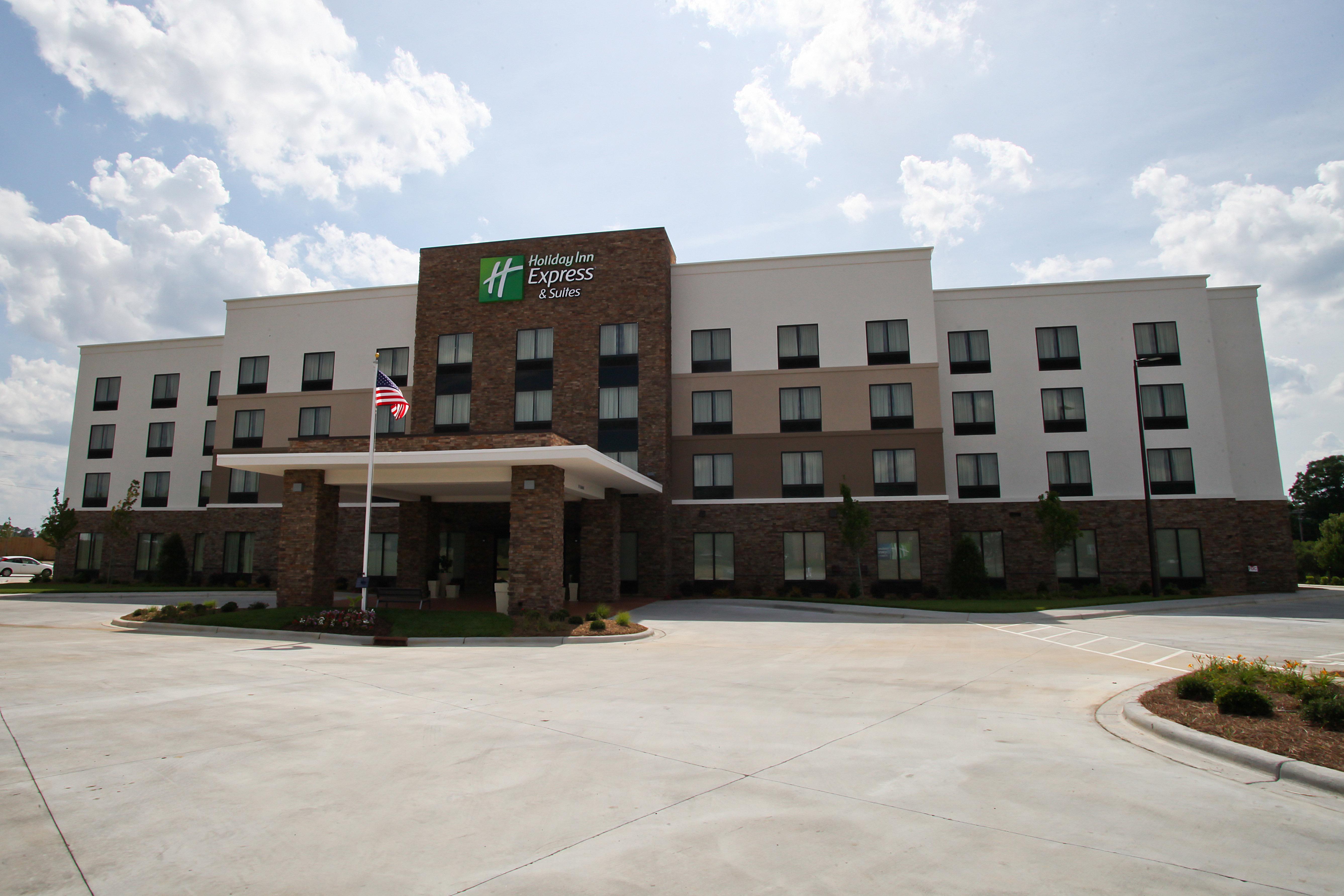Holiday Inn Express & Suites Monroe By Ihg Eksteriør billede