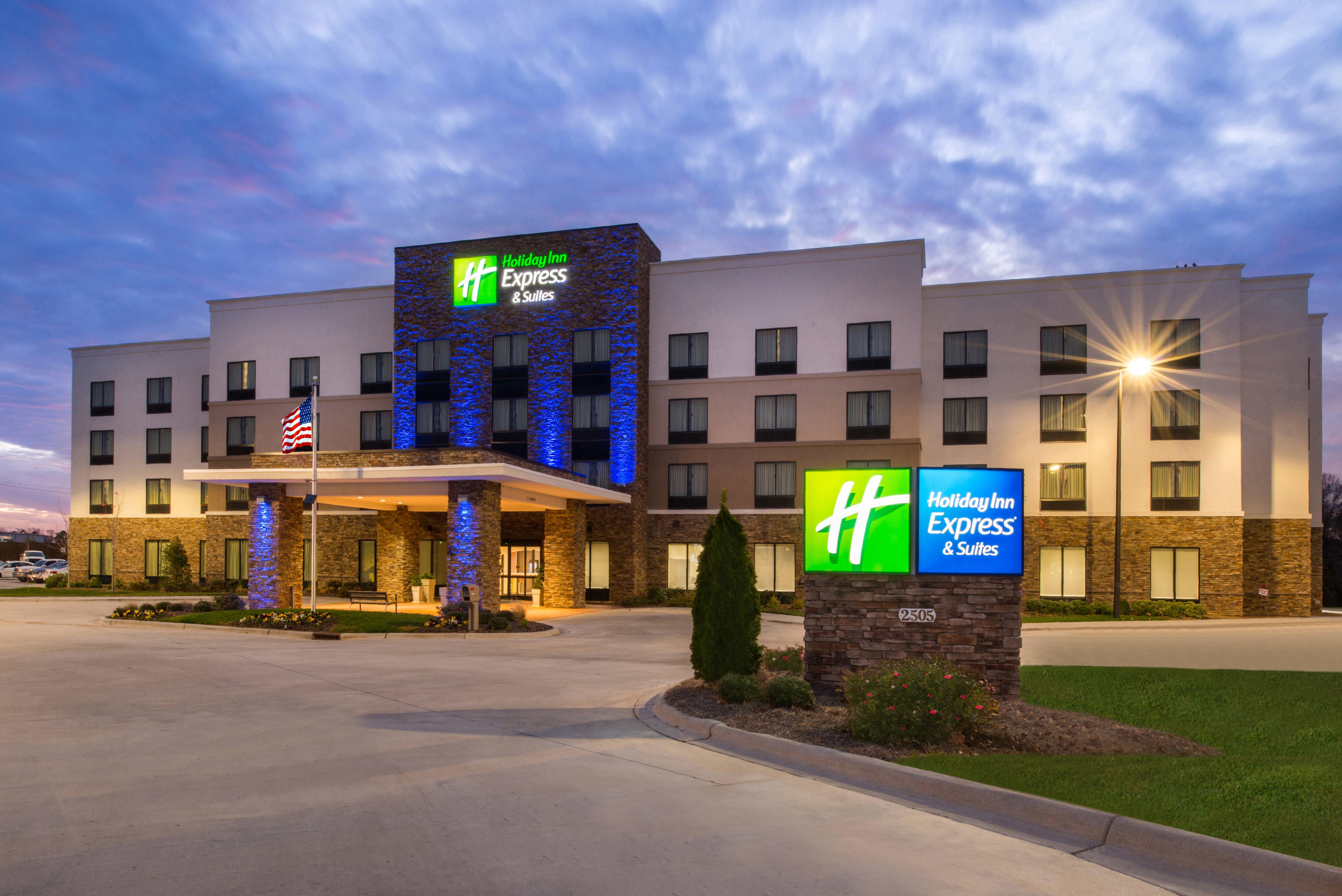 Holiday Inn Express & Suites Monroe By Ihg Eksteriør billede
